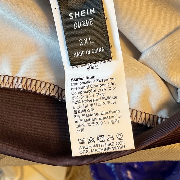 SHEIN Glossy Black Muscle Tee - Picture 6 of 7